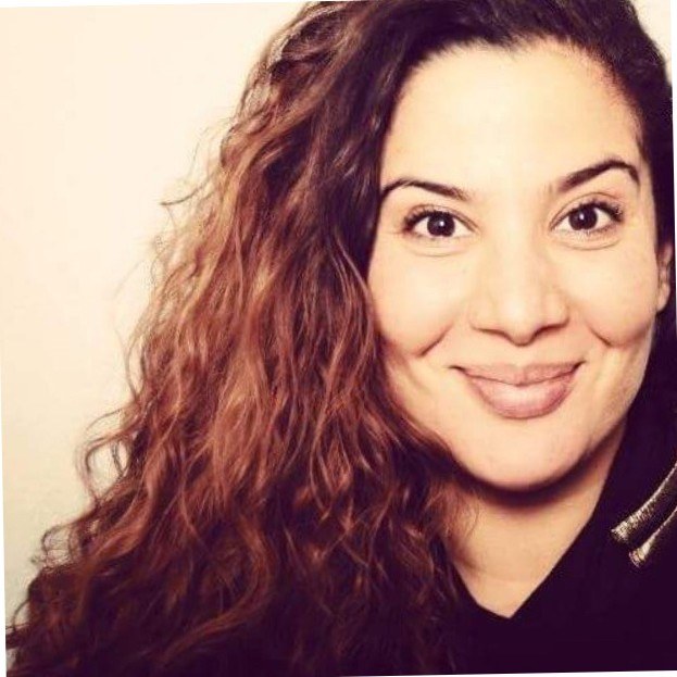 Amal El Farfachi, Autorin von ALLES WAS BLEIBT